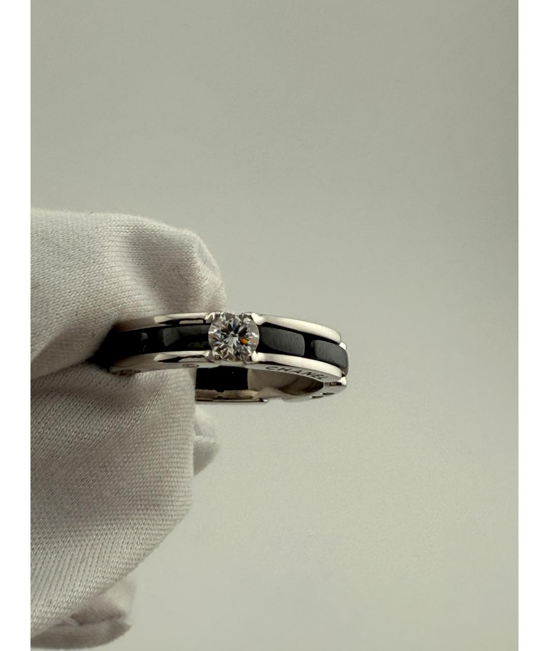 CHANEL Черное кольцо из белого золота, фото 4