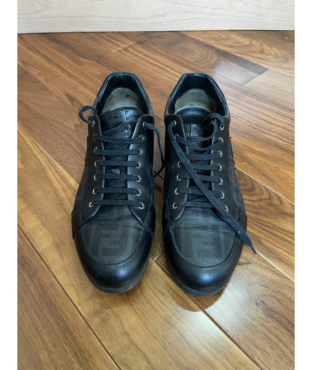 FENDI Черные кожаные низкие кроссовки / кеды, фото 2