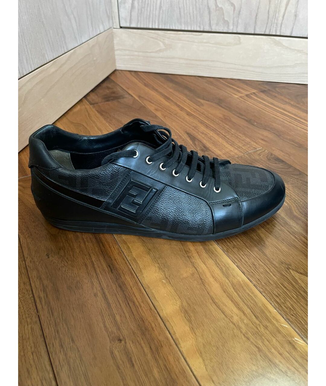 FENDI Черные кожаные низкие кроссовки / кеды, фото 6