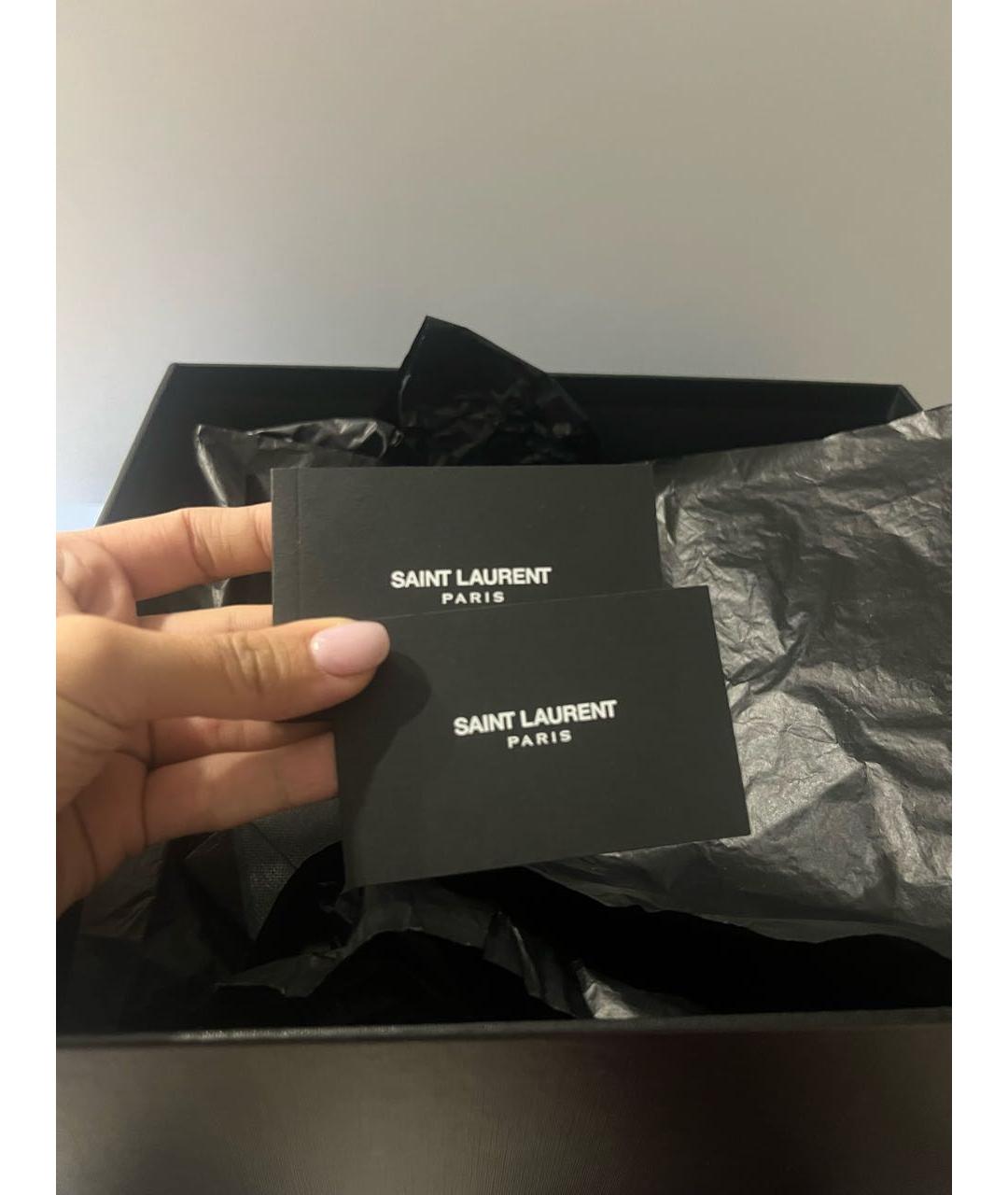 SAINT LAURENT Красные бархатные босоножки, фото 5