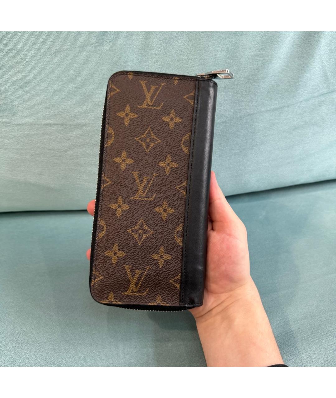 LOUIS VUITTON Коричневый кошелек, фото 2