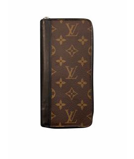 LOUIS VUITTON Кошелек