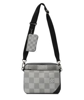 LOUIS VUITTON Сумка на плечо