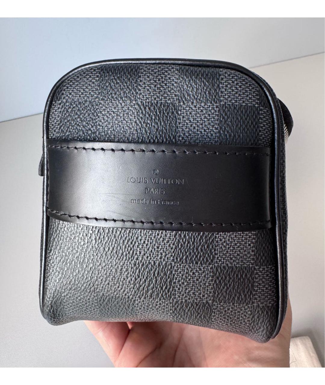 LOUIS VUITTON Черная барсетка, фото 6