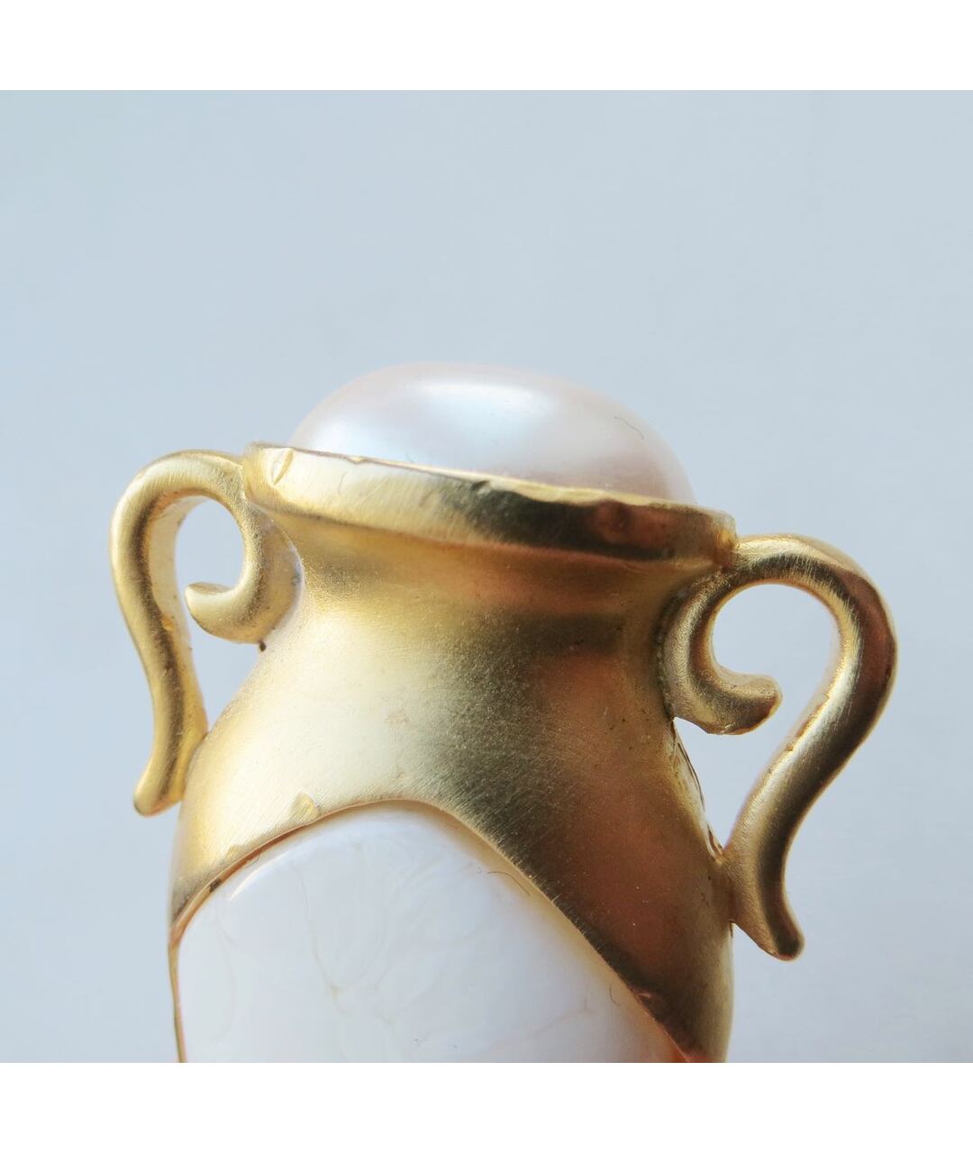 GIVENCHY Бежевая позолоченная булавка / брошь, фото 3