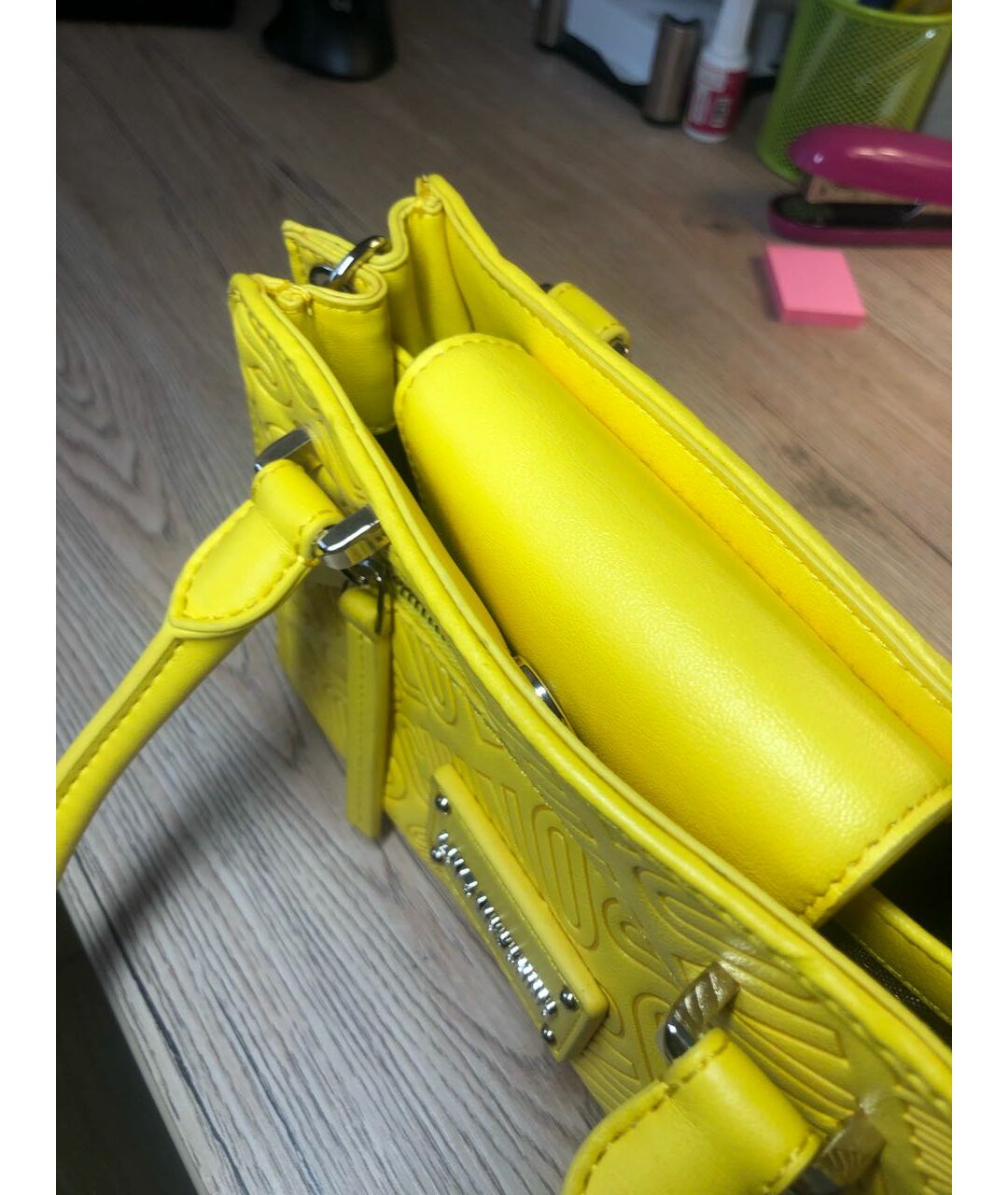 LOVE MOSCHINO Желтая сумка тоут из искусственной кожи, фото 4