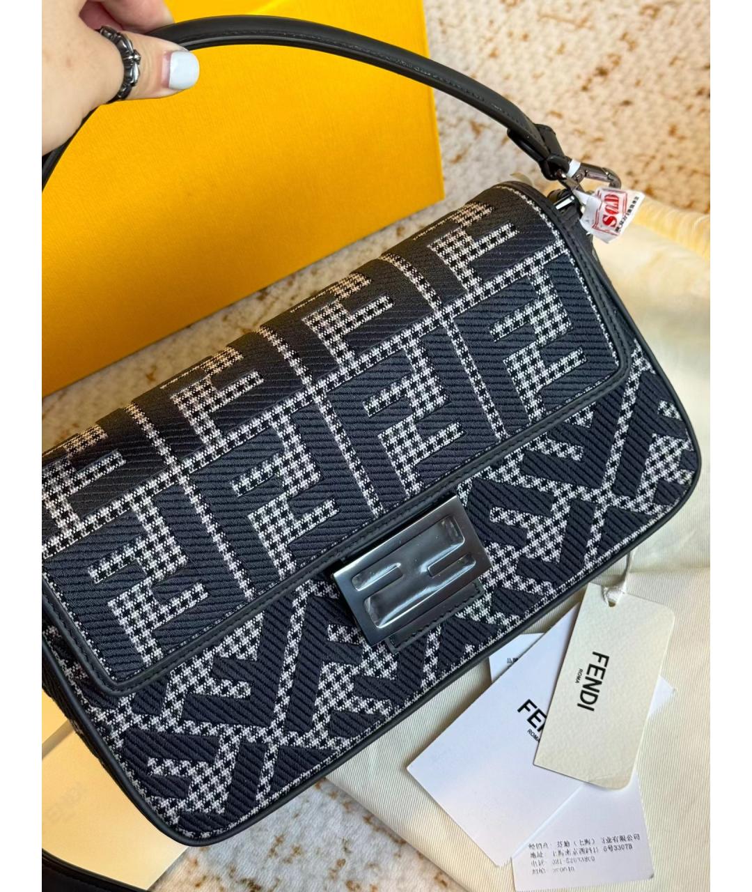 FENDI Черная сумка через плечо, фото 10