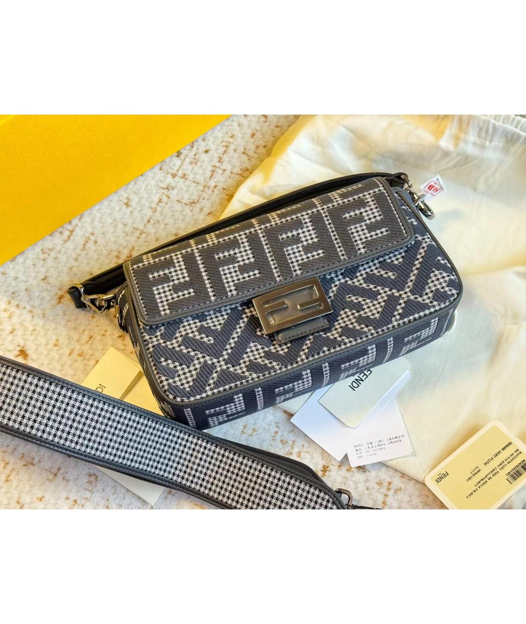 FENDI Черная сумка через плечо, фото 7