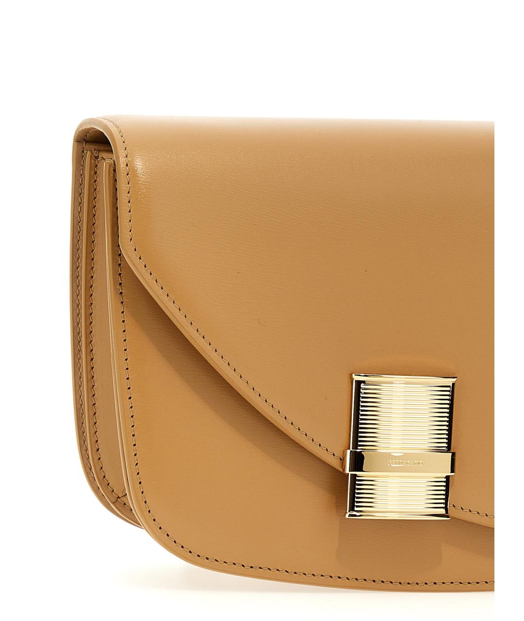 FERRAGAMO Бежевая кожаная сумка через плечо, фото 3
