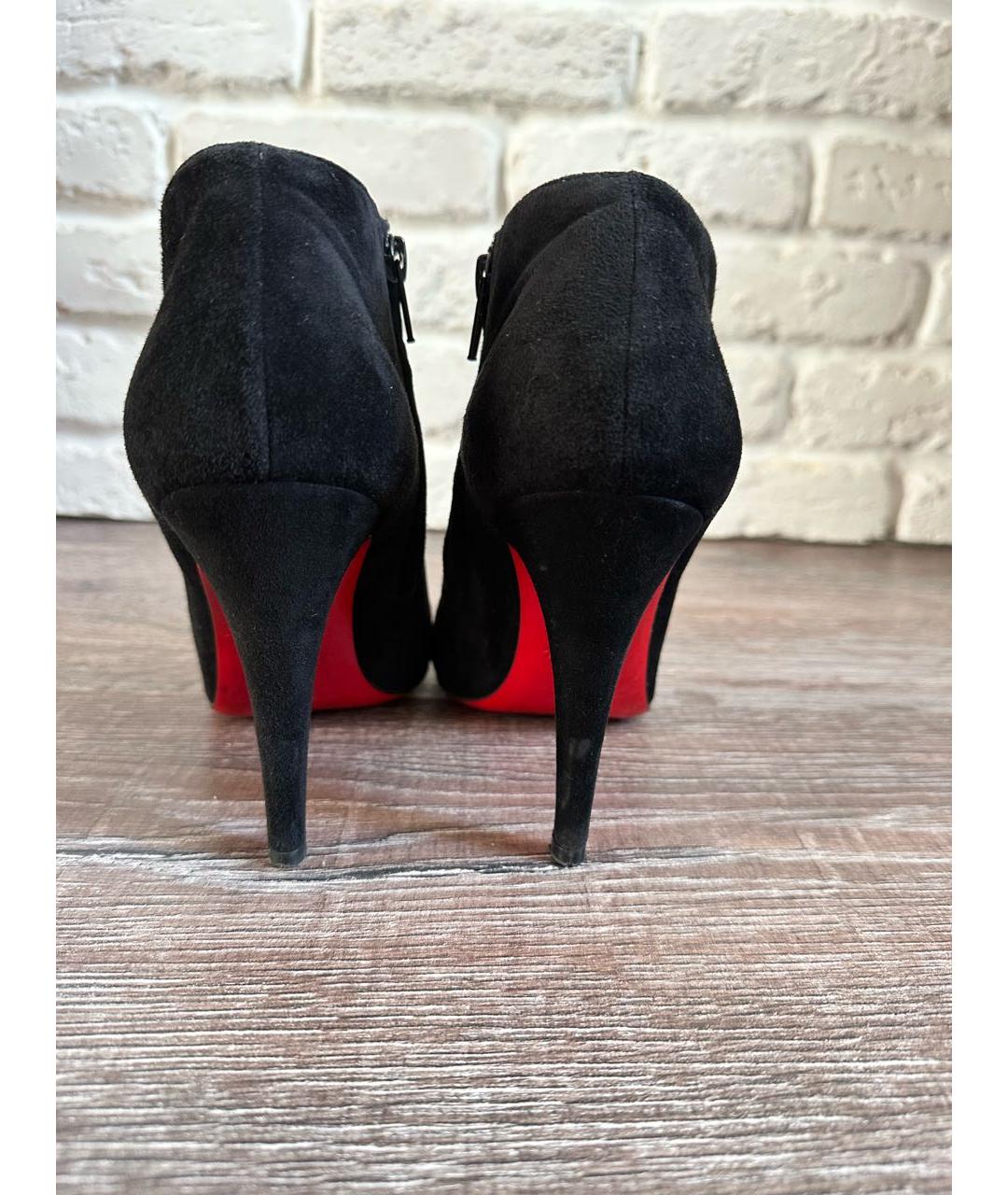 CHRISTIAN LOUBOUTIN Черные замшевые ботильоны, фото 4