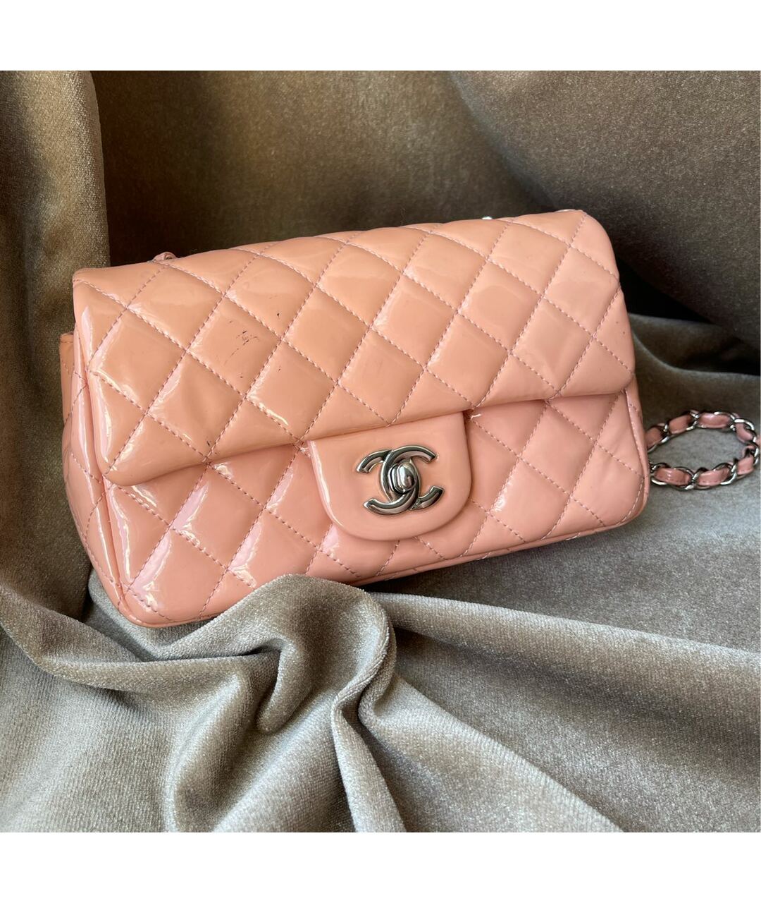 CHANEL Розовая сумка через плечо из лакированной кожи, фото 5