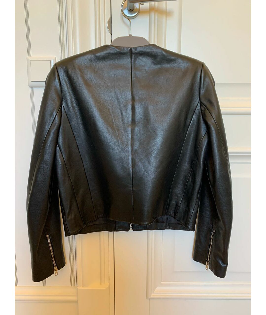 SANDRO Черная кожаная куртка, фото 2