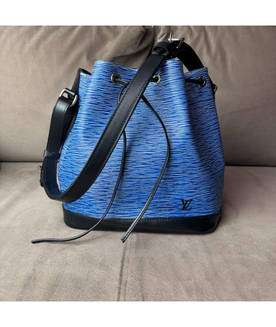 LOUIS VUITTON Синяя кожаная сумка через плечо, фото 3