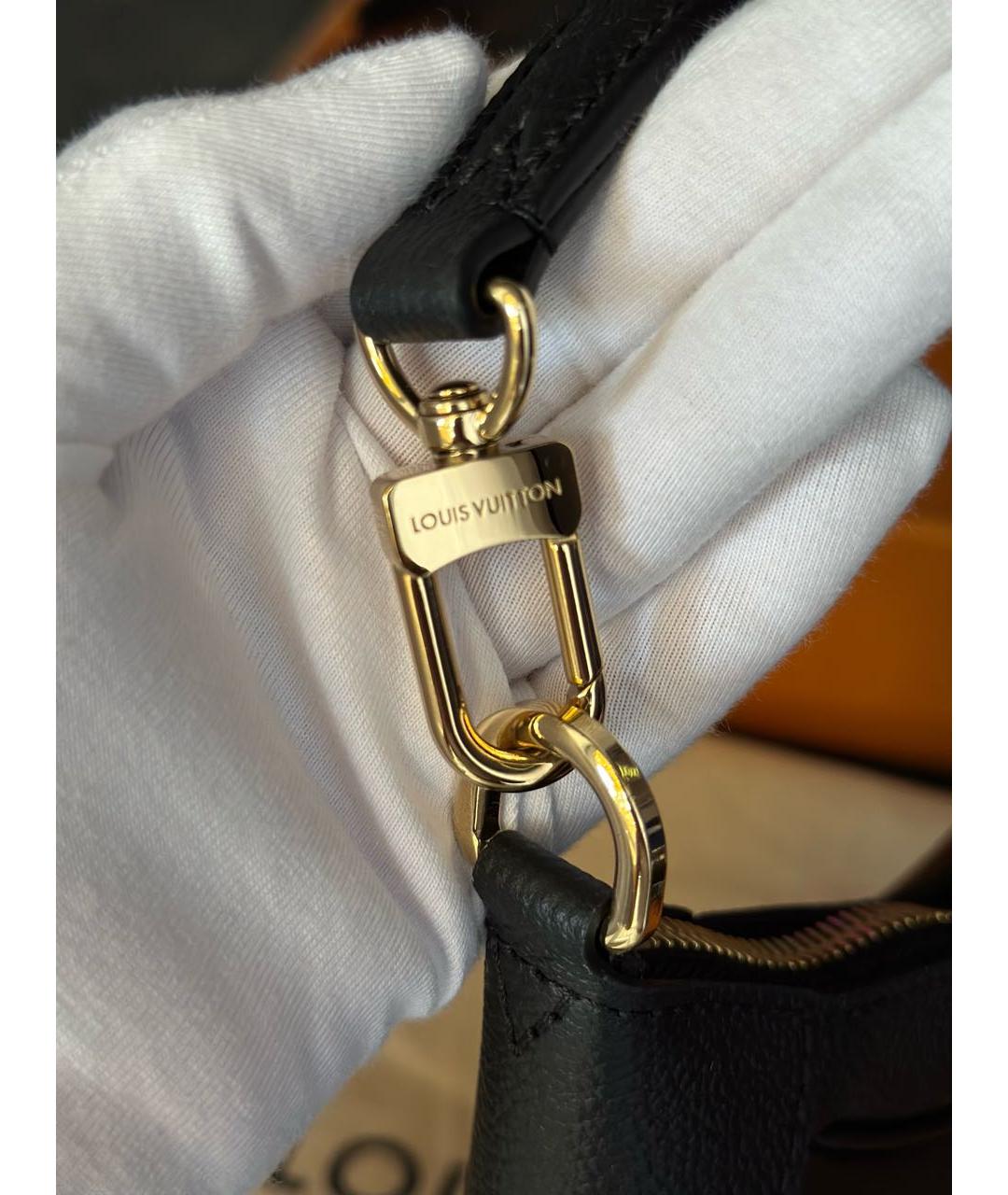 LOUIS VUITTON Черная кожаная сумка с короткими ручками, фото 5