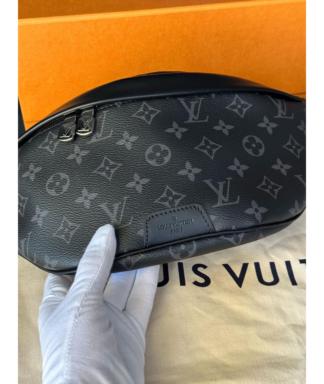 LOUIS VUITTON Черная кожаная поясная сумка, фото 6