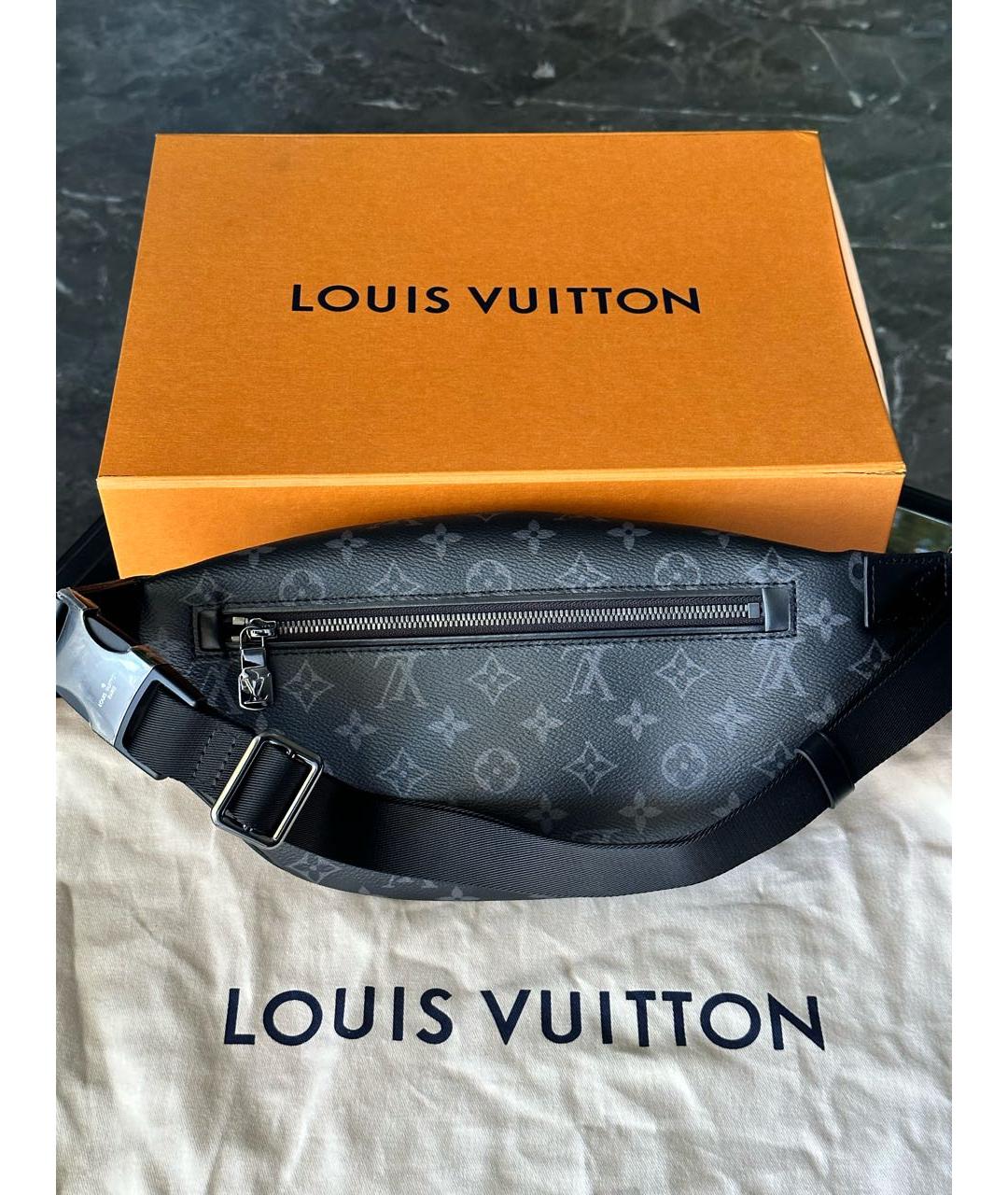 LOUIS VUITTON Черная кожаная поясная сумка, фото 3