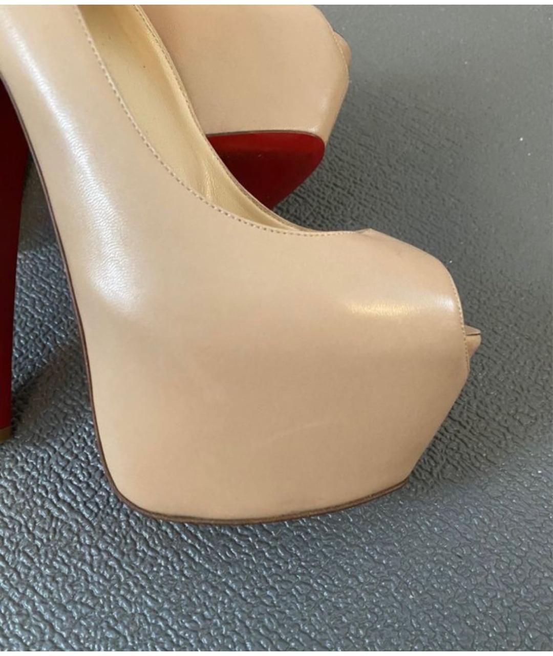 CHRISTIAN LOUBOUTIN Бежевые кожаные туфли, фото 2