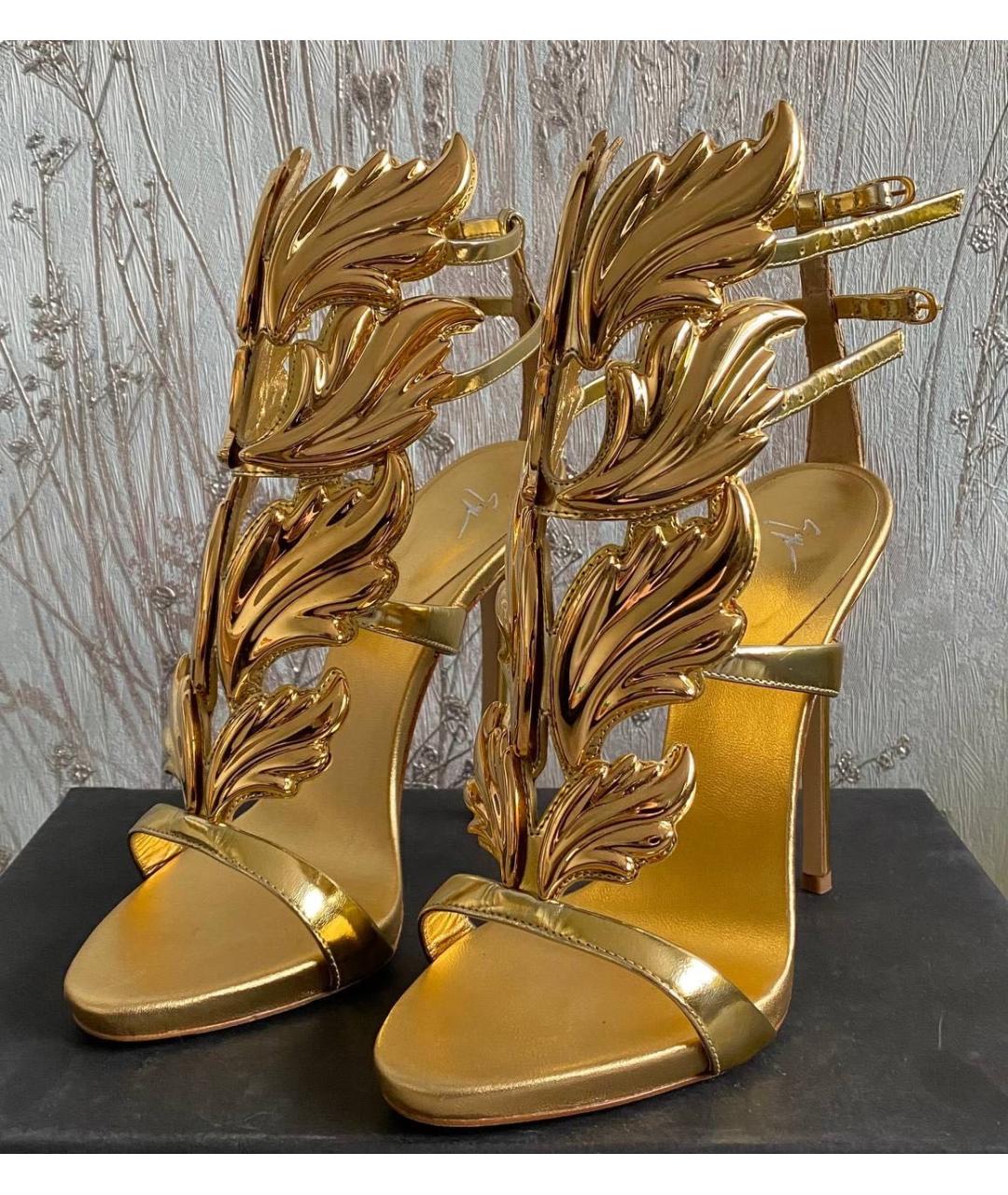 GIUSEPPE ZANOTTI DESIGN Золотые босоножки из лакированной кожи, фото 4