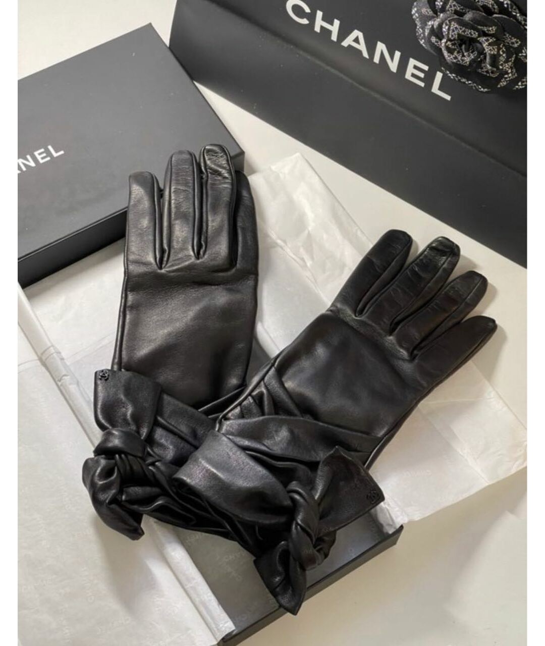 CHANEL PRE-OWNED Черные кожаные перчатки, фото 7