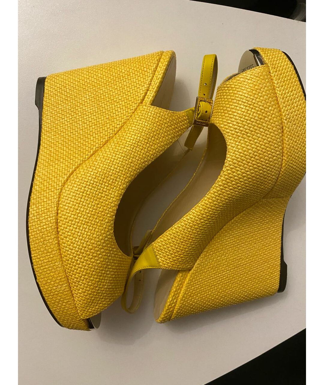 JIMMY CHOO Желтые текстильные босоножки, фото 6