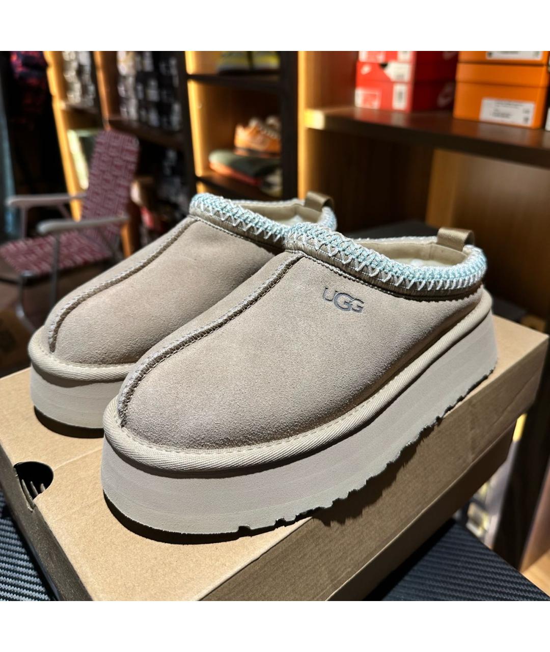 UGG AUSTRALIA Бежевые замшевые ботинки, фото 4