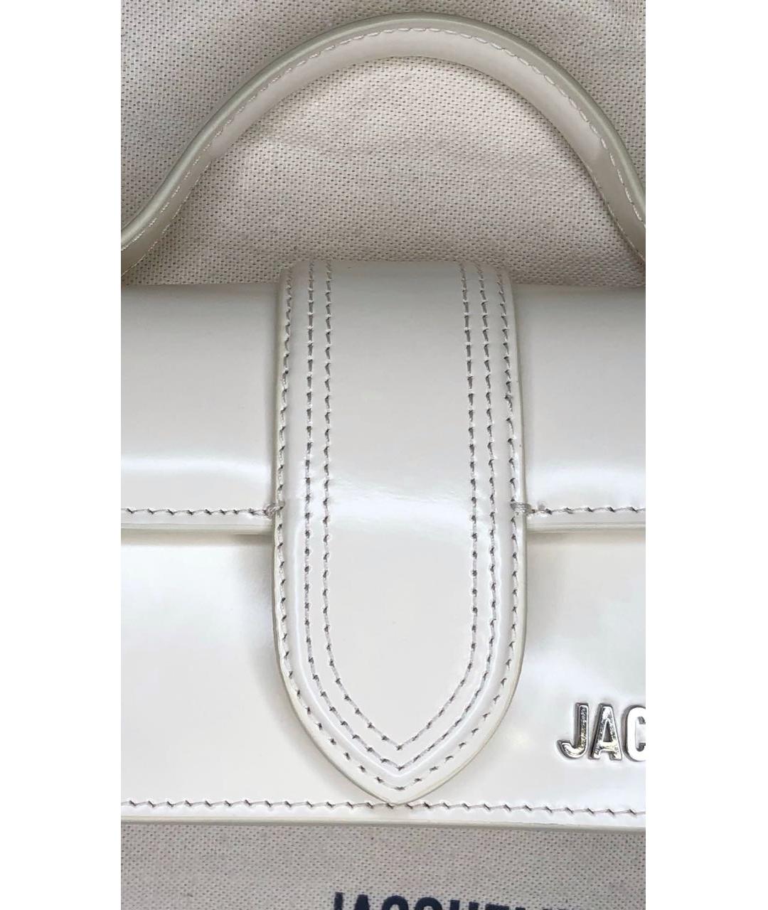 JACQUEMUS Белая сумка с короткими ручками из лакированной кожи, фото 6