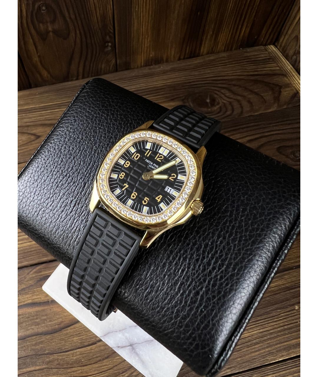 PATEK PHILIPPE Часы из желтого золота, фото 2
