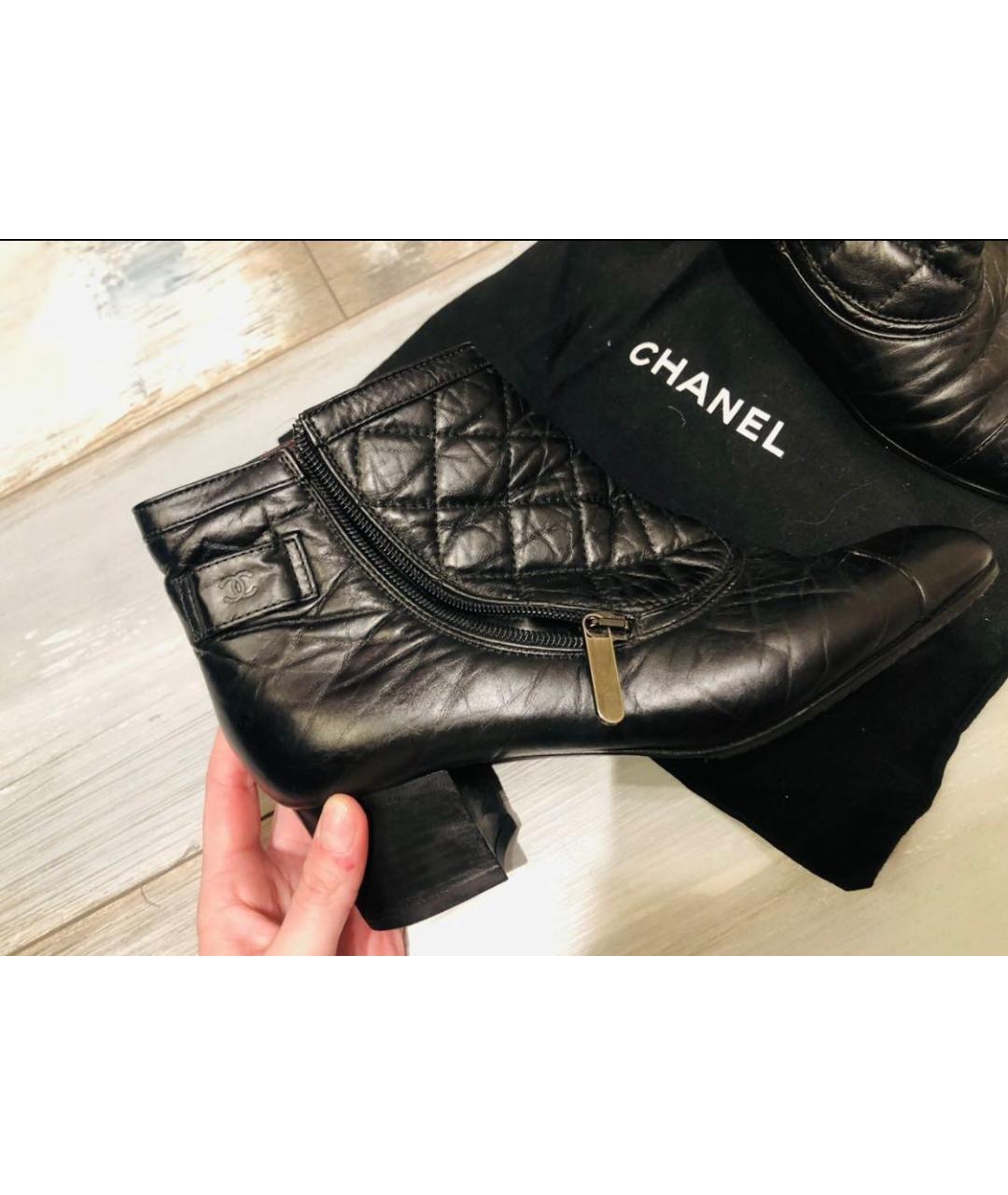 CHANEL Черные кожаные ботильоны, фото 2