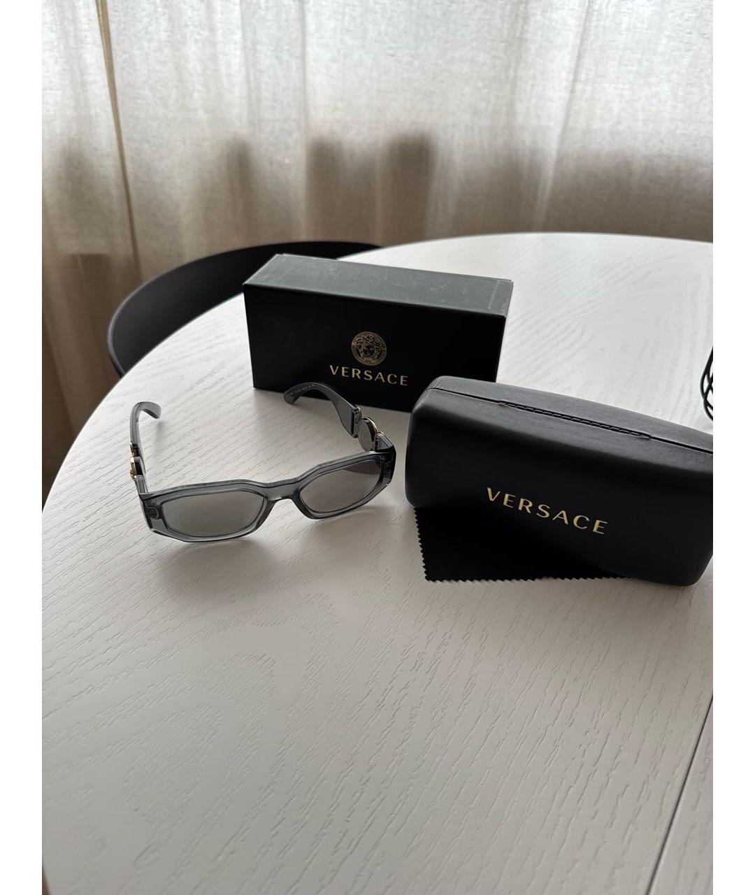 VERSACE Серые пластиковые солнцезащитные очки, фото 4