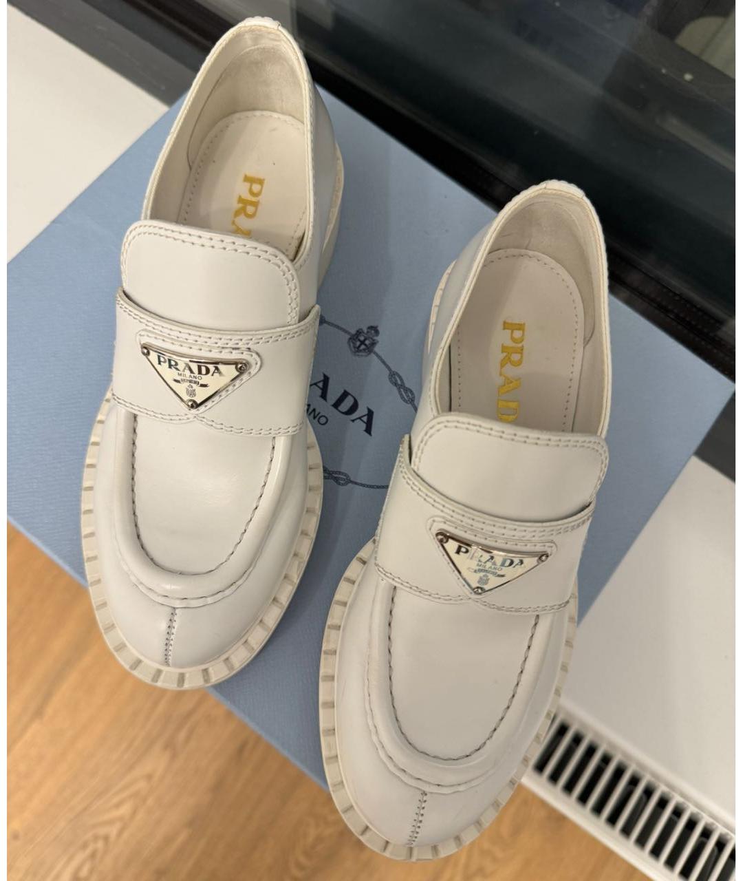 PRADA Белые кожаные лоферы, фото 2