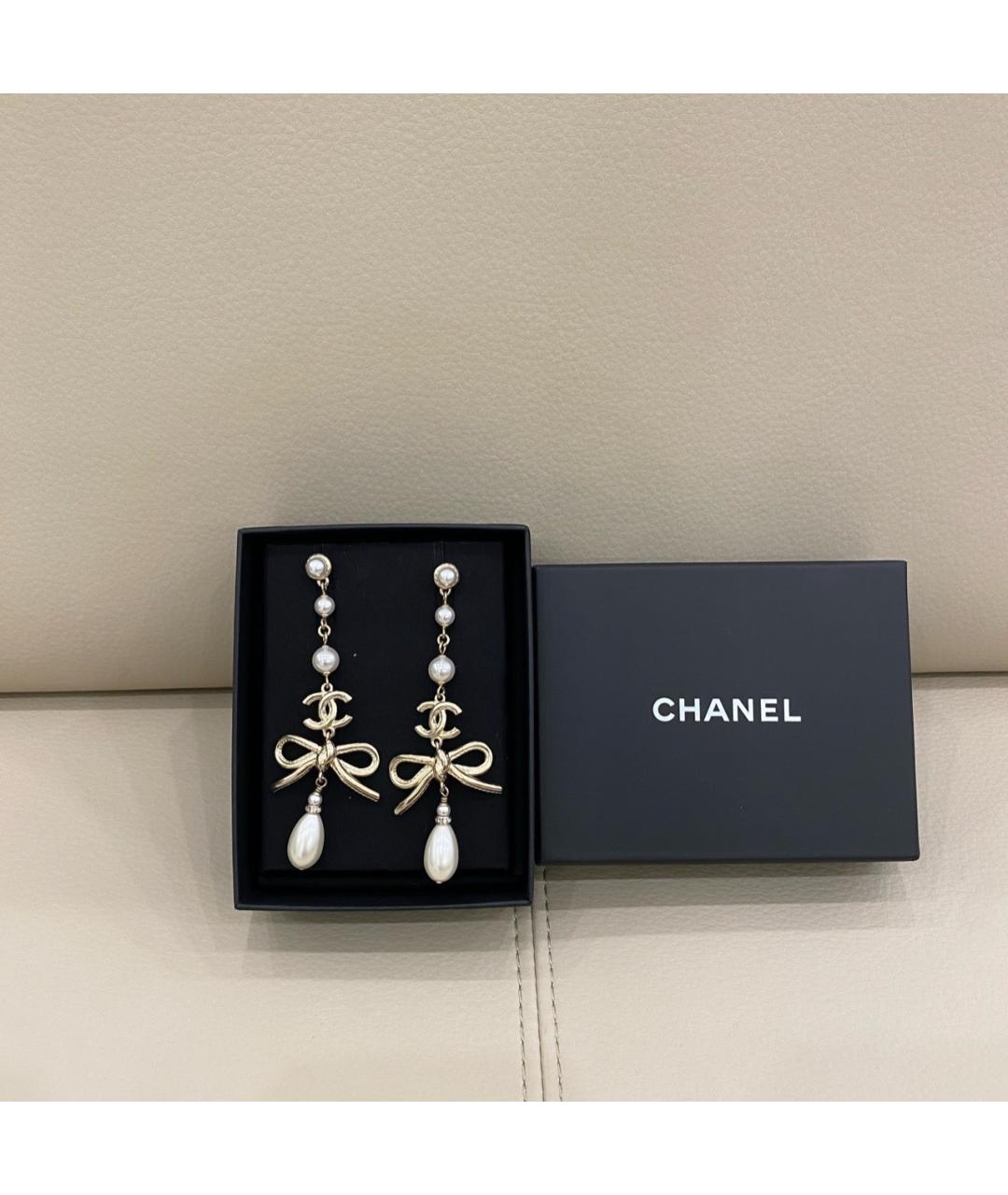 CHANEL Белые серьги, фото 2