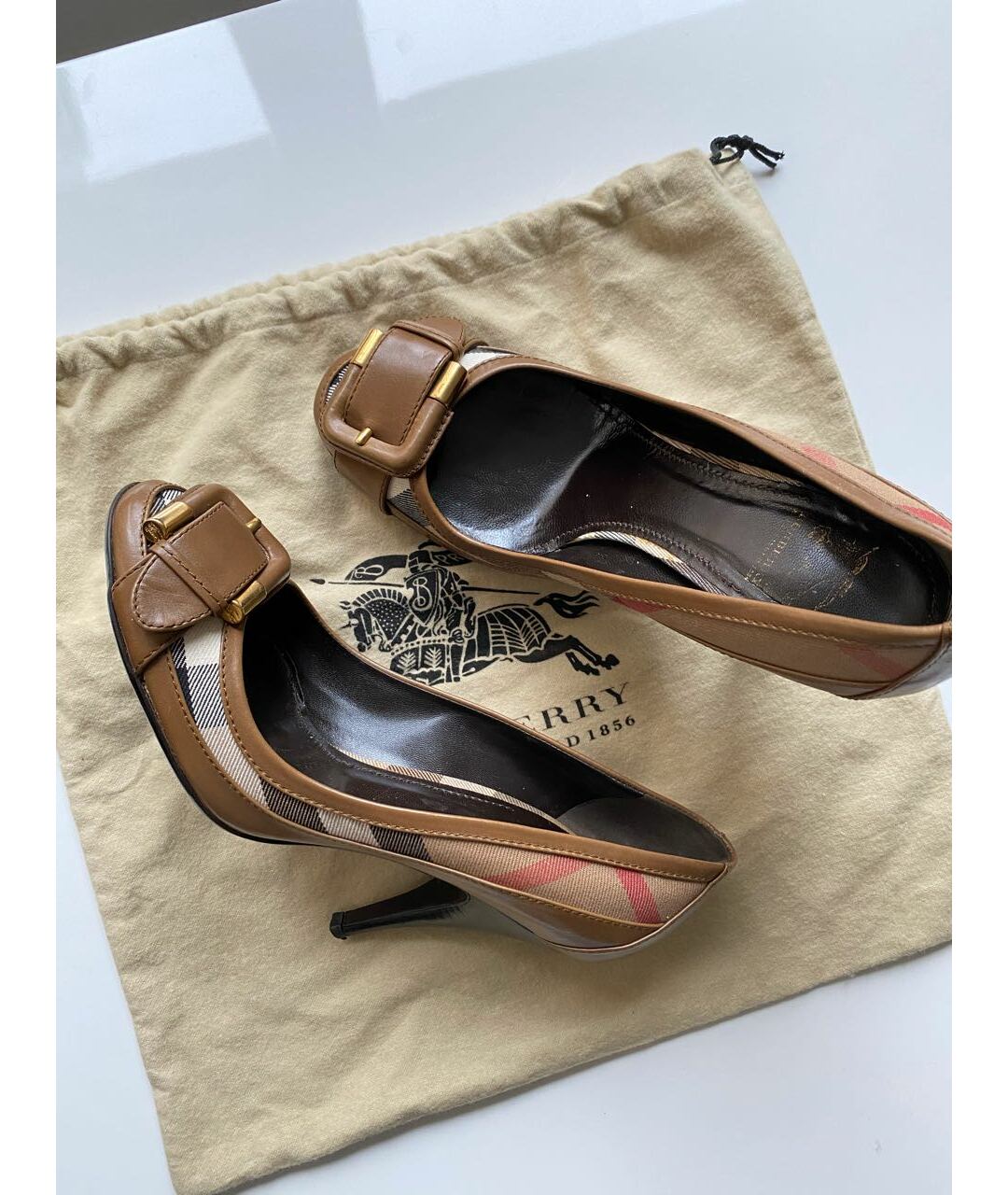BURBERRY Коричневые кожаные туфли, фото 2