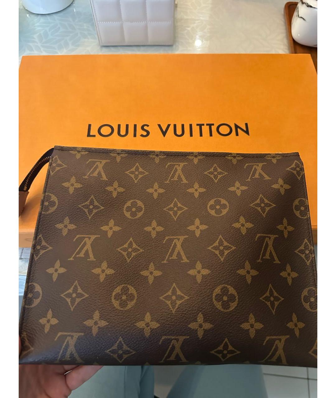 LOUIS VUITTON Коричневая кожаная косметичка, фото 7