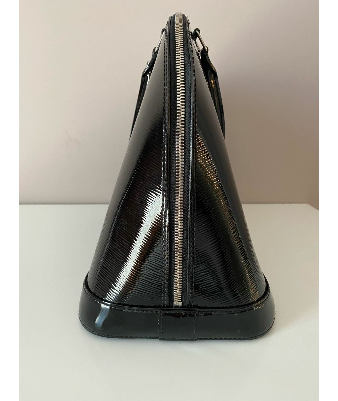 LOUIS VUITTON PRE-OWNED Черная сумка тоут из лакированной кожи, фото 2