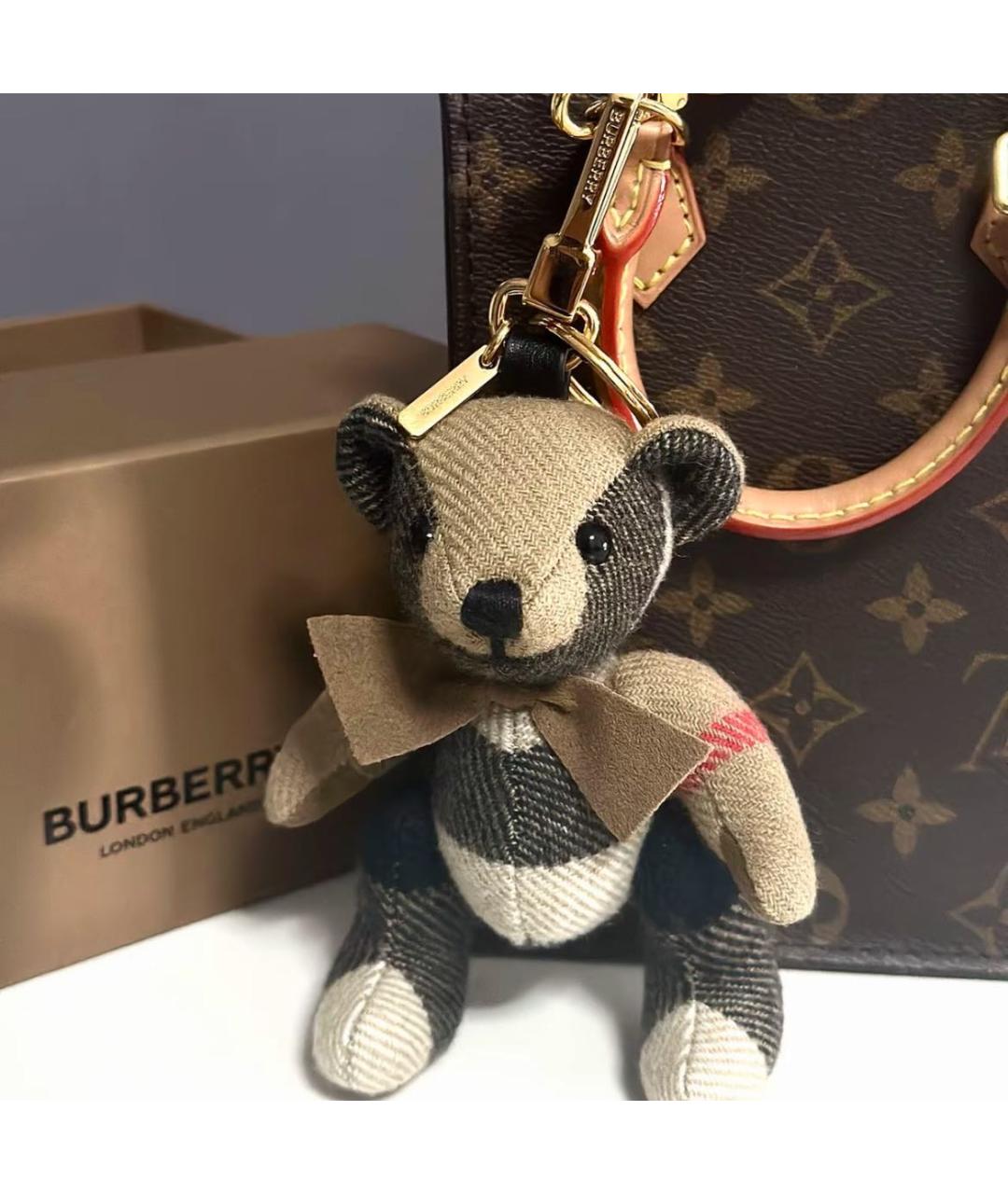 BURBERRY Коричневый брелок, фото 4