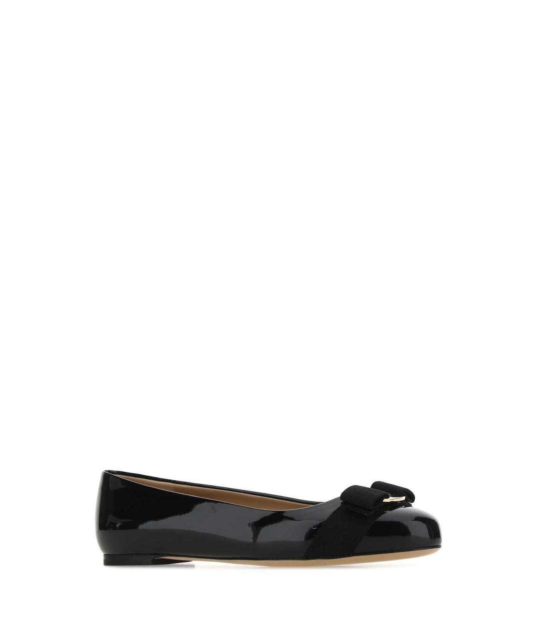 FERRAGAMO Черные балетки из лакированной кожи, фото 2