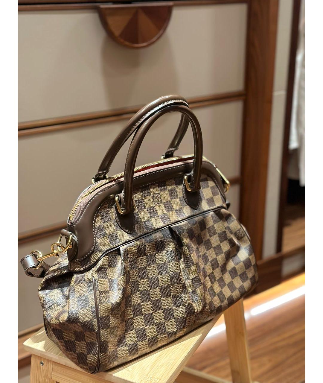 LOUIS VUITTON Коричневая кожаная сумка с короткими ручками, фото 3