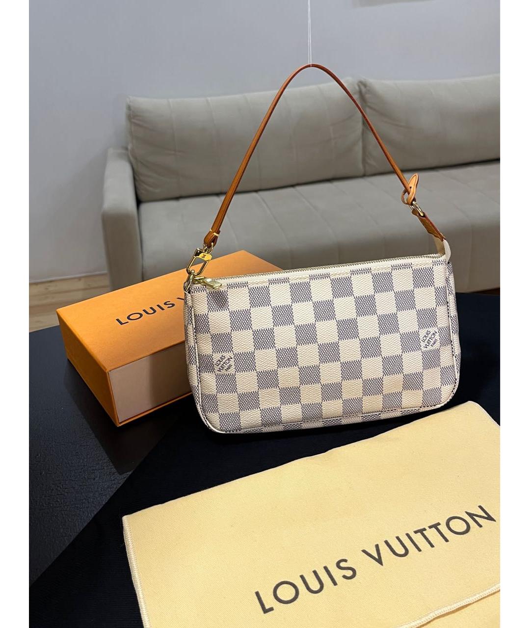 LOUIS VUITTON Кожаная сумка с короткими ручками, фото 3