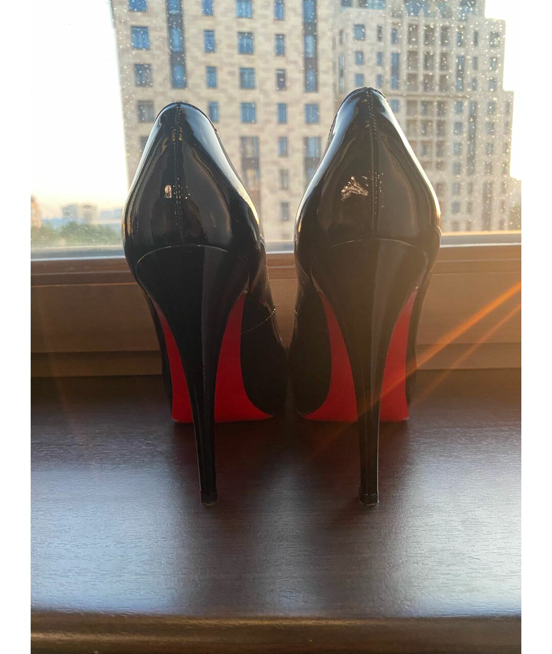 CHRISTIAN LOUBOUTIN Черные туфли из лакированной кожи, фото 4