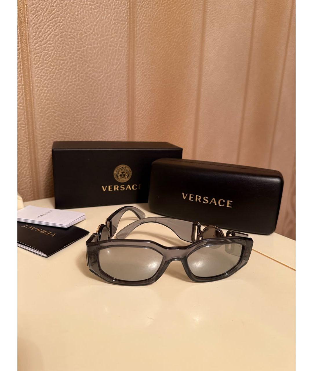 VERSACE Серые пластиковые солнцезащитные очки, фото 2