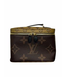 LOUIS VUITTON Косметичка