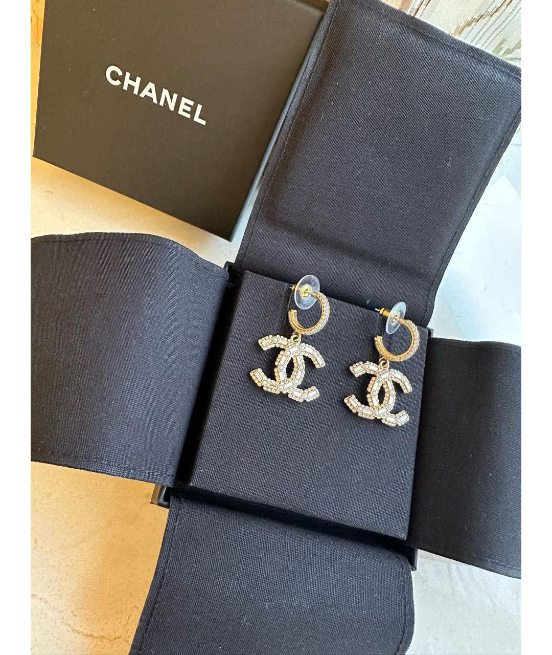 CHANEL Золотые латунные серьги, фото 2