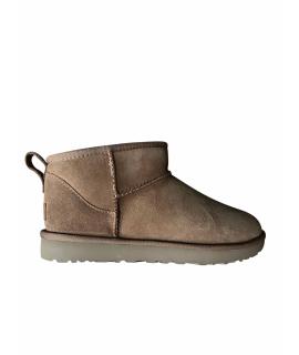 UGG AUSTRALIA Ботинки