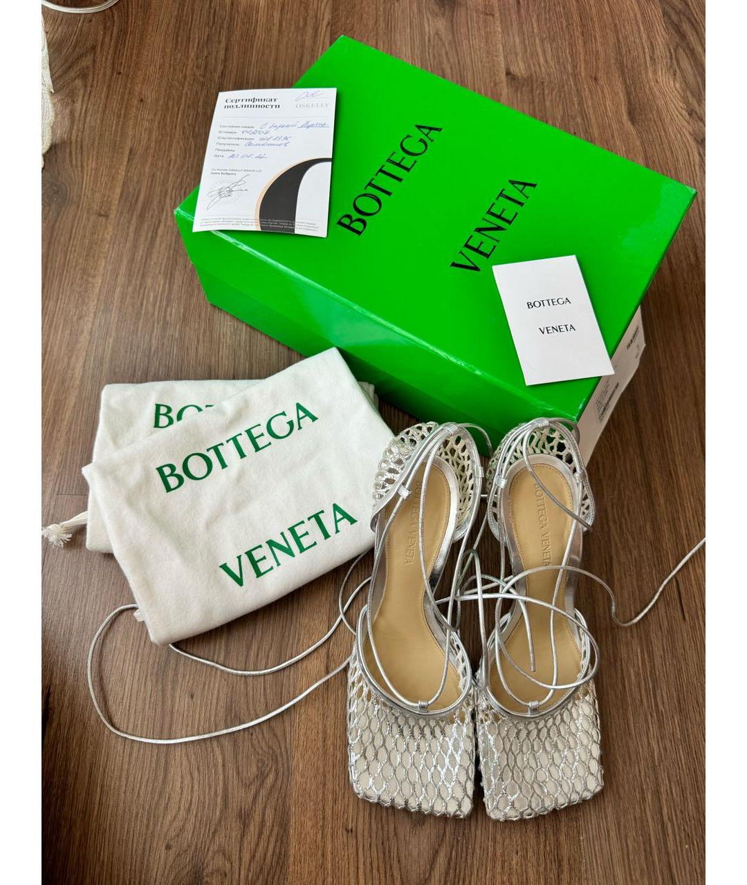 BOTTEGA VENETA Серебряные кожаные босоножки, фото 3