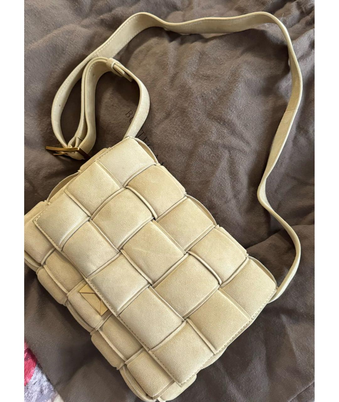 BOTTEGA VENETA Бежевая замшевая сумка через плечо, фото 5