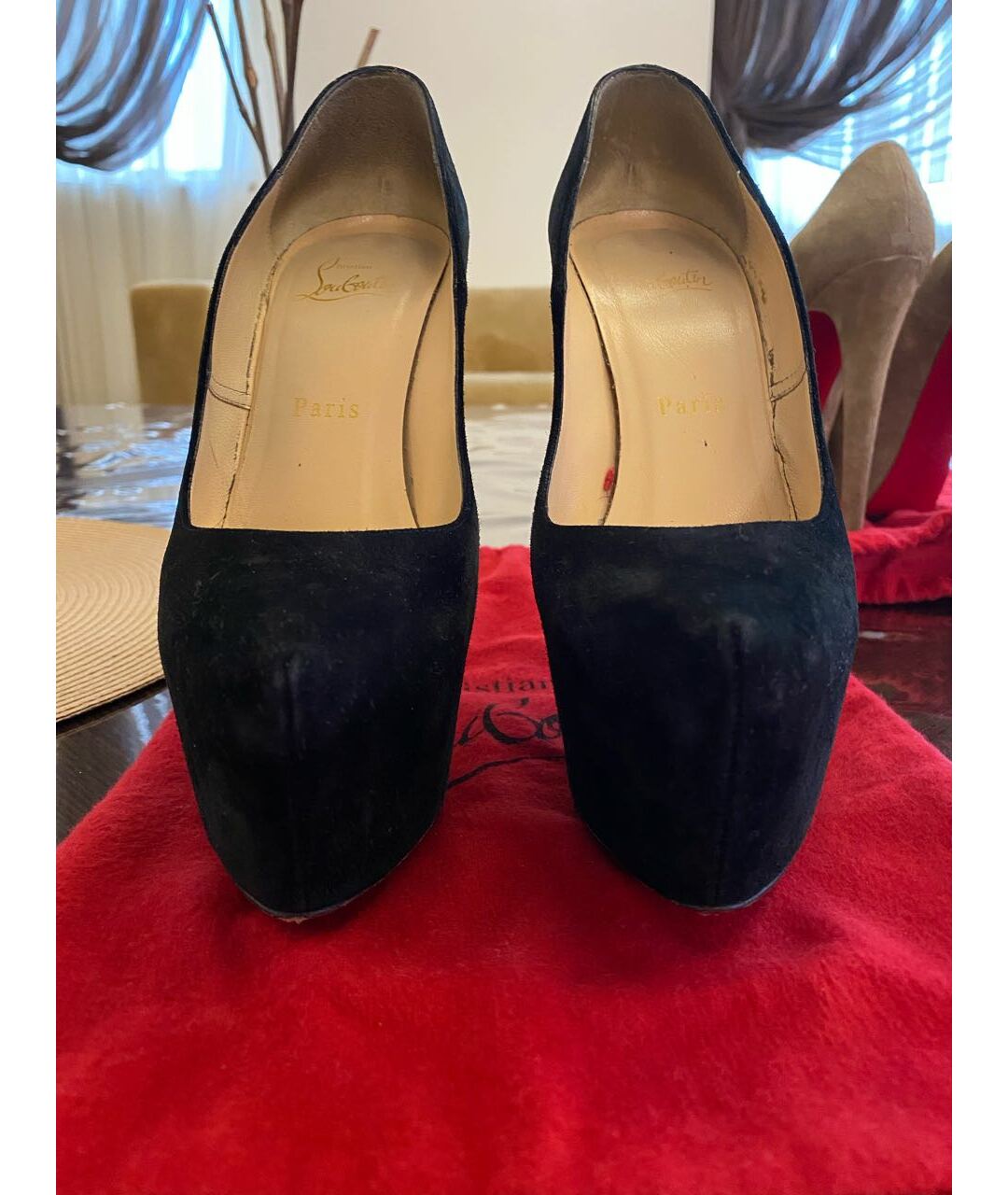 CHRISTIAN LOUBOUTIN Черные замшевые туфли, фото 2