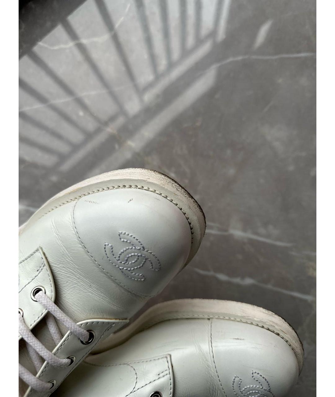 CHANEL Белые кожаные ботинки, фото 6