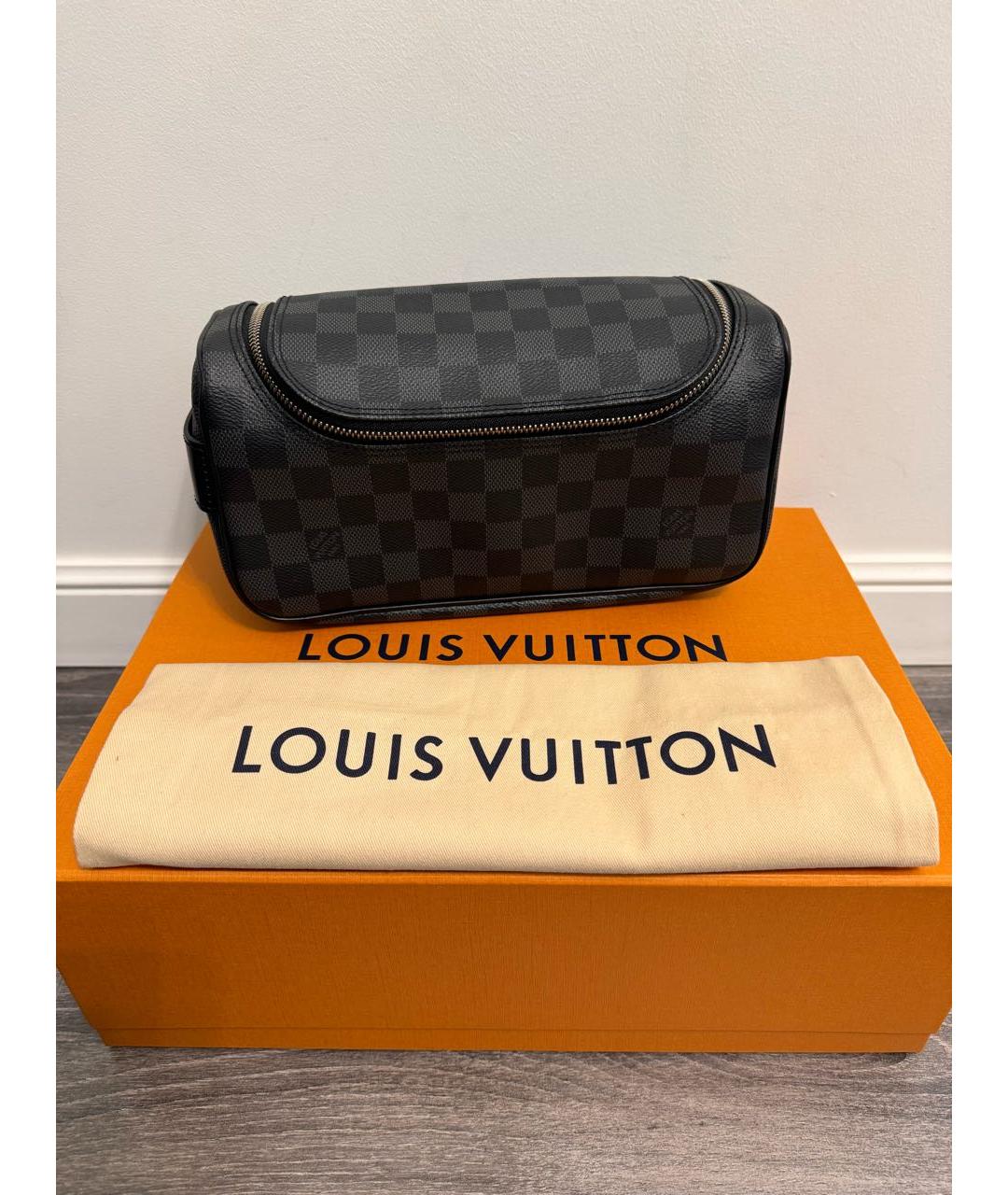 LOUIS VUITTON Черная барсетка, фото 9