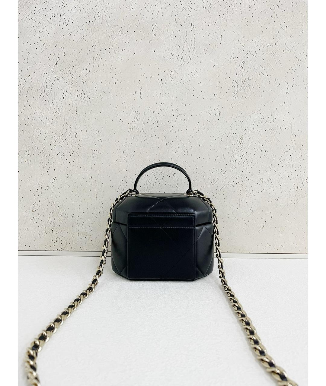 CHANEL Черная кожаная сумка с короткими ручками, фото 5