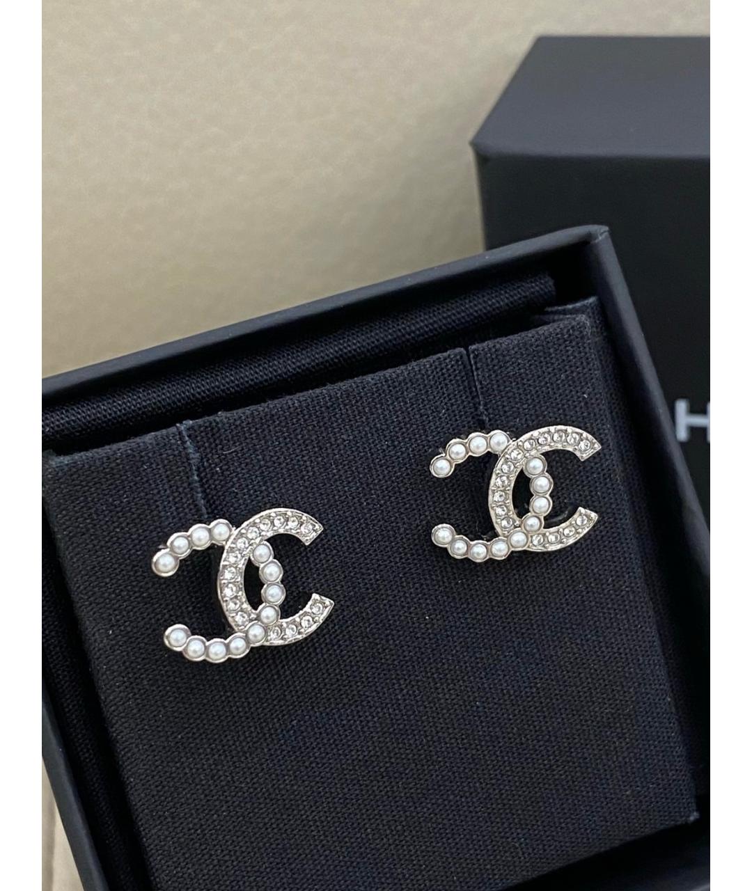 CHANEL Белые серьги, фото 3